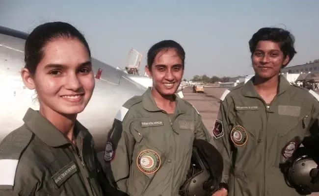 Female fighter pilots rafale india, woman pilot to fly rafale