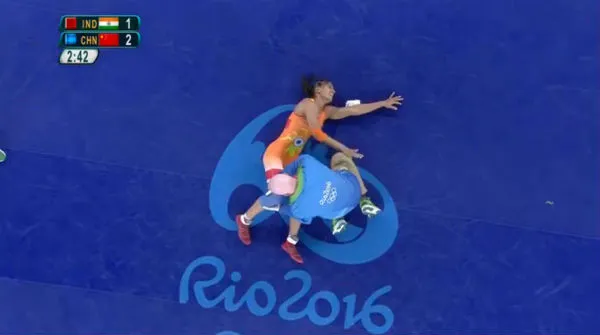 vinesh phogat injured at Rio