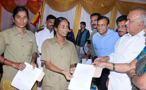 Two Women Drivers Join KSRTC