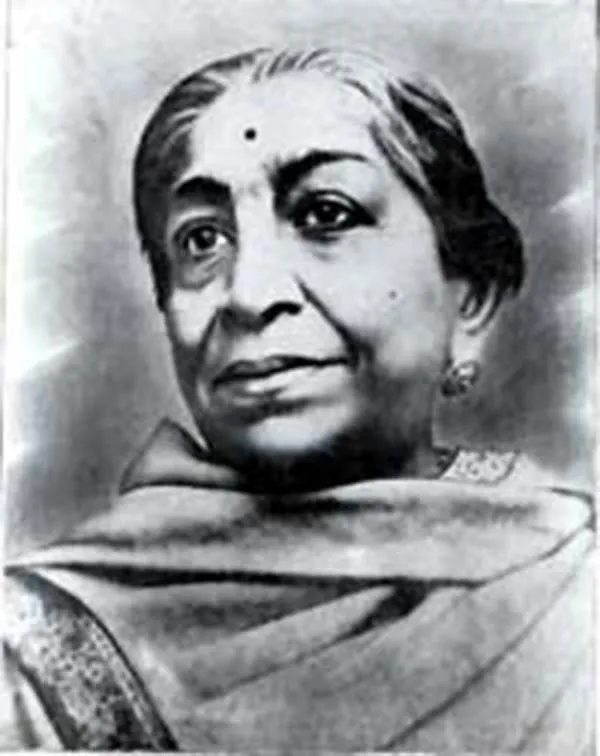 Sarojini Naidu Women Rights : She Questioned Caste, And Fought for Equal  Rights