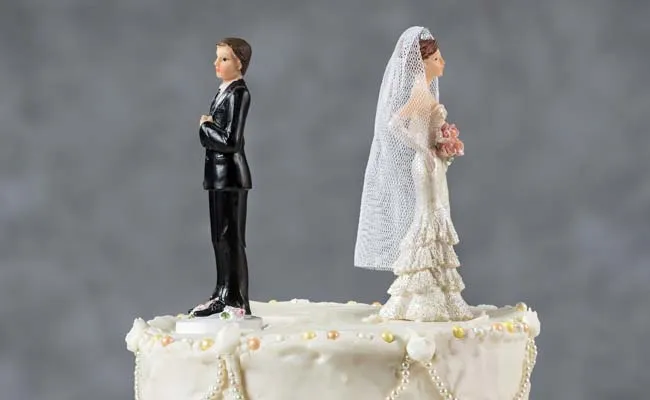 alimony for men, how long marriage will last, wife accuses husband of affair, poverty after separation, right time for divorce, Irretrievable Breakdown, wife washes husband laptop, Comparing Wife To Other Women