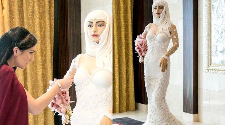 London-based designer creates a million-dollar wedding cake
