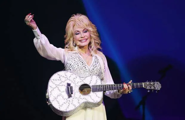Dolly Parton library, Dolly Parton gets vaccine