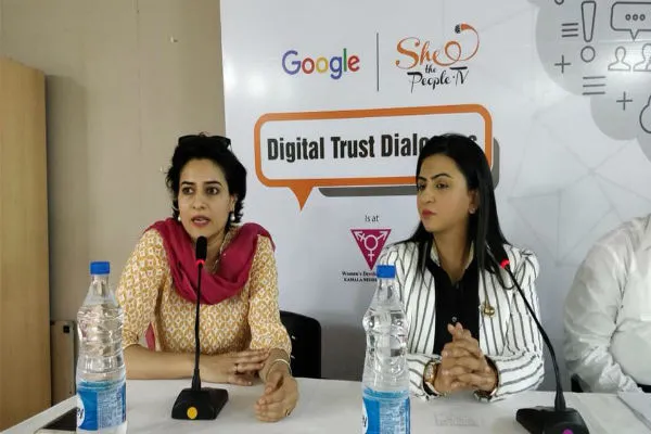 SheThePeople conducts the Digital Trust Dialogues in Kamla Nehru College with Google India