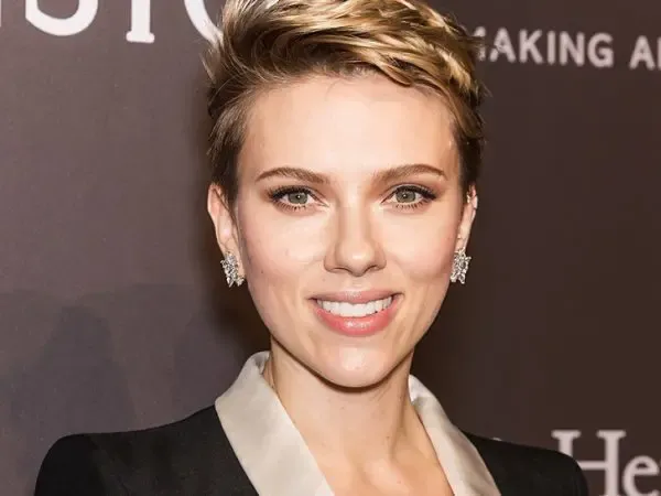 Scarlett Johansson Gets $15 Million