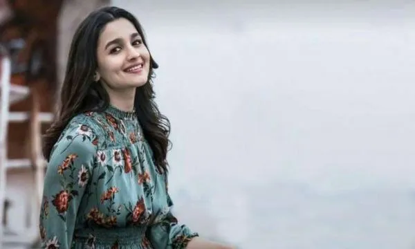 Alia Bhatt Nails Her Debut Aerial Pilates And Gives Us Fitness Goals -  SheThePeople TV