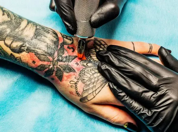 Eight Things To Keep In Mind Before You Get A Tattoo - SheThePeople TV