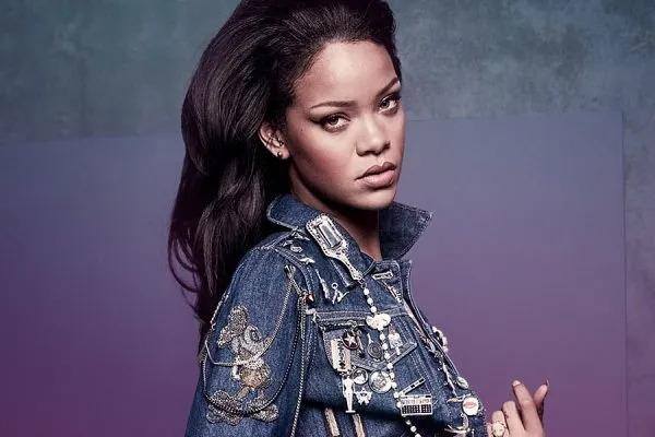 Rihanna, Rihanna Fenty Skin, was rihanna paid to tweet