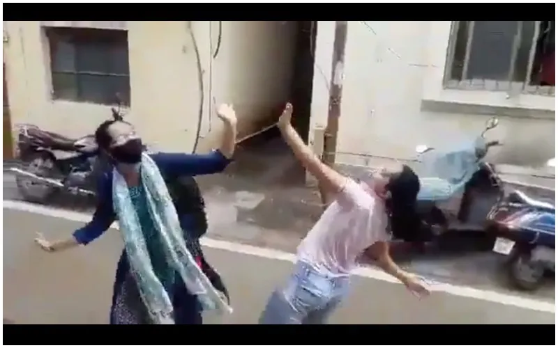 sisters dance Viral Video