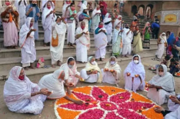 widows diwali, Vrindavan Widows Celebrate Diwali
