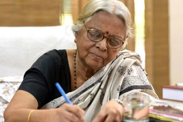 Tributes Pour In For Celebrated Activist-Poet Sugathakumari Upon Her Demise  - SheThePeople TV