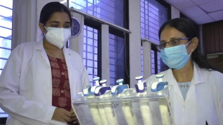 Surat women Conduct RT-PCR Test