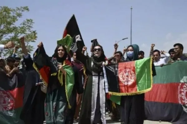 taliban bans for women, All-Male Taliban Government Taliban shoots pregnant policewoman, kabul women protest, Afghan women and male violence, Crystal Barat ,Afghan Students Indian Visa