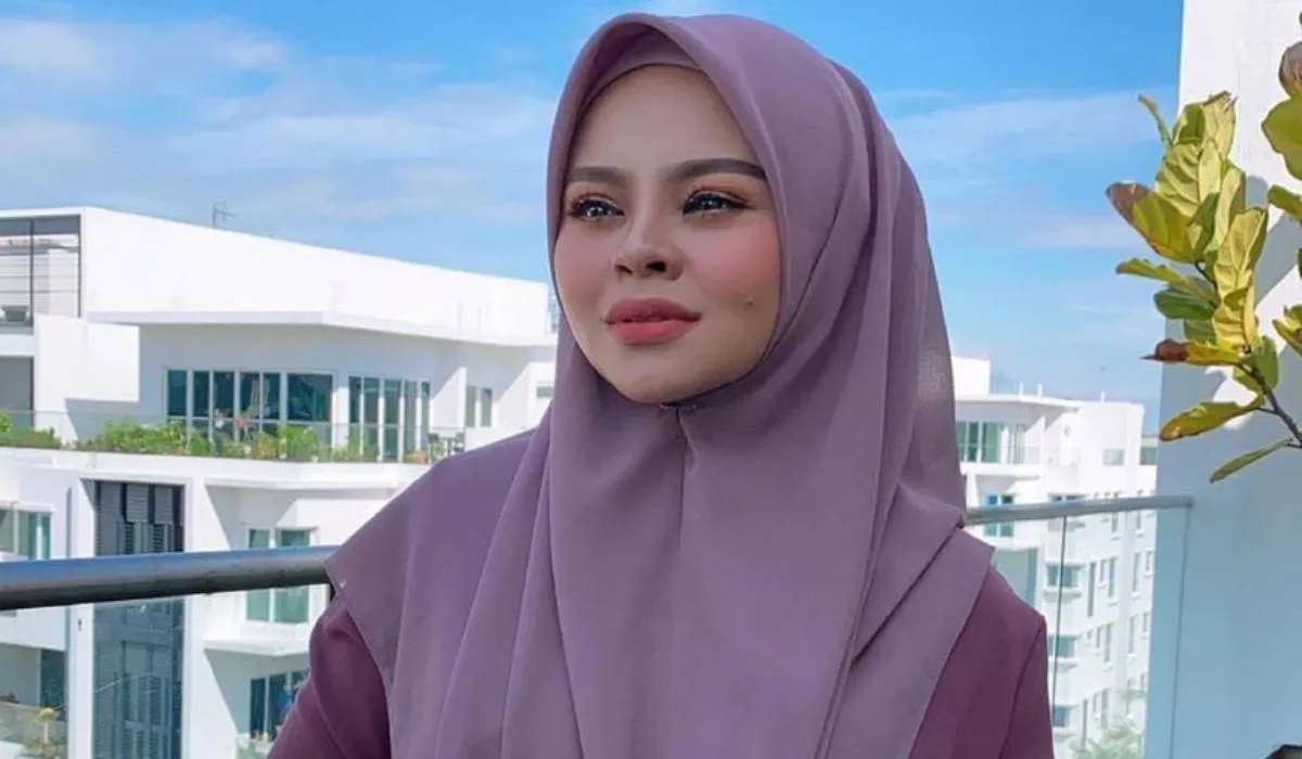 Sarah raisuddin siti Singer Siti