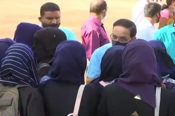 Students wearing hijab denied entry, Karnataka PU Exam