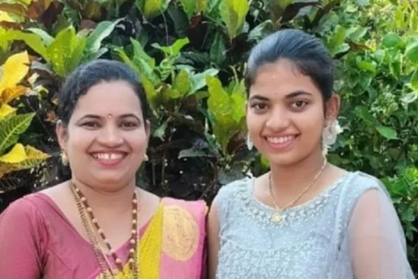 Mother Daughter Duo Clears Class X Exam