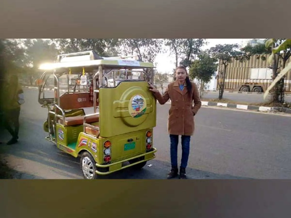 Woman Auto-Driver In Kashmir, Breaking Stereotypes
